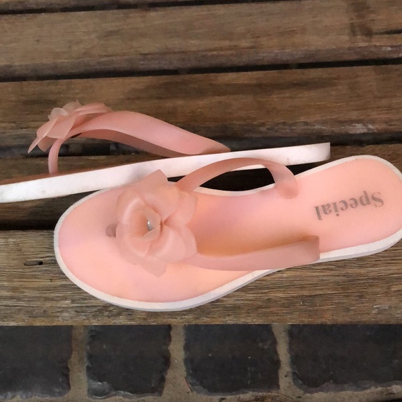 FREE 🎁 Special Jelly Flip Flops with flower - Picture 3 of 5